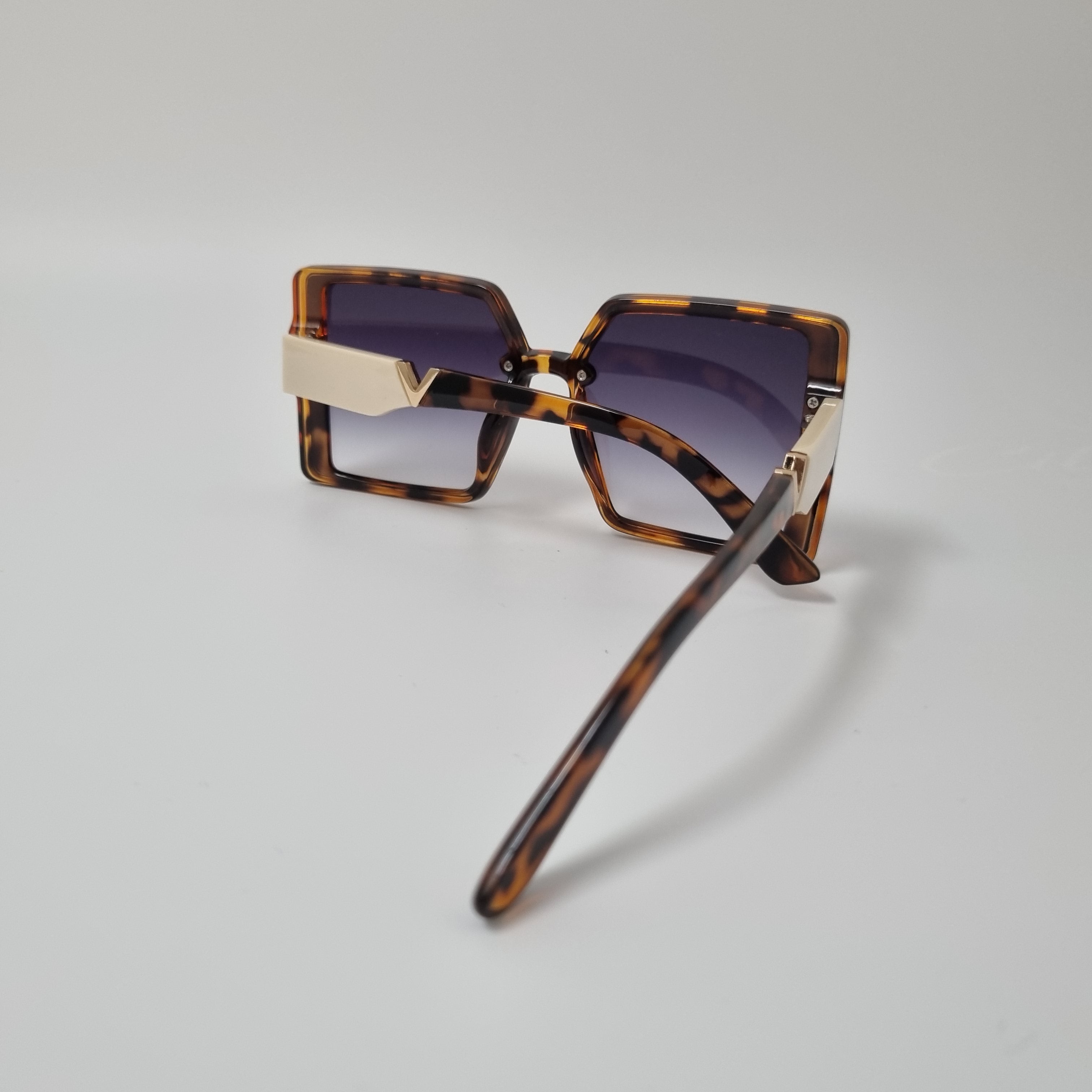 Radikle ( Women, Square, Oversized ) Leopard Brown