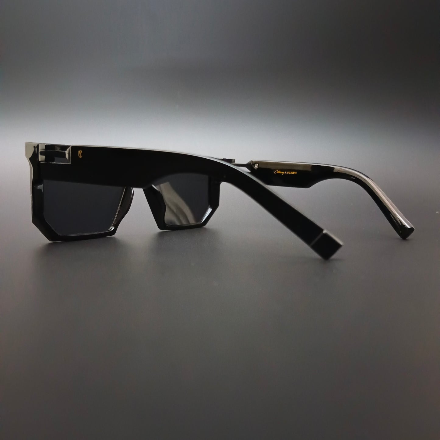 Marshal Glossy Pitch Black ( Unisex, Square, Oversized )