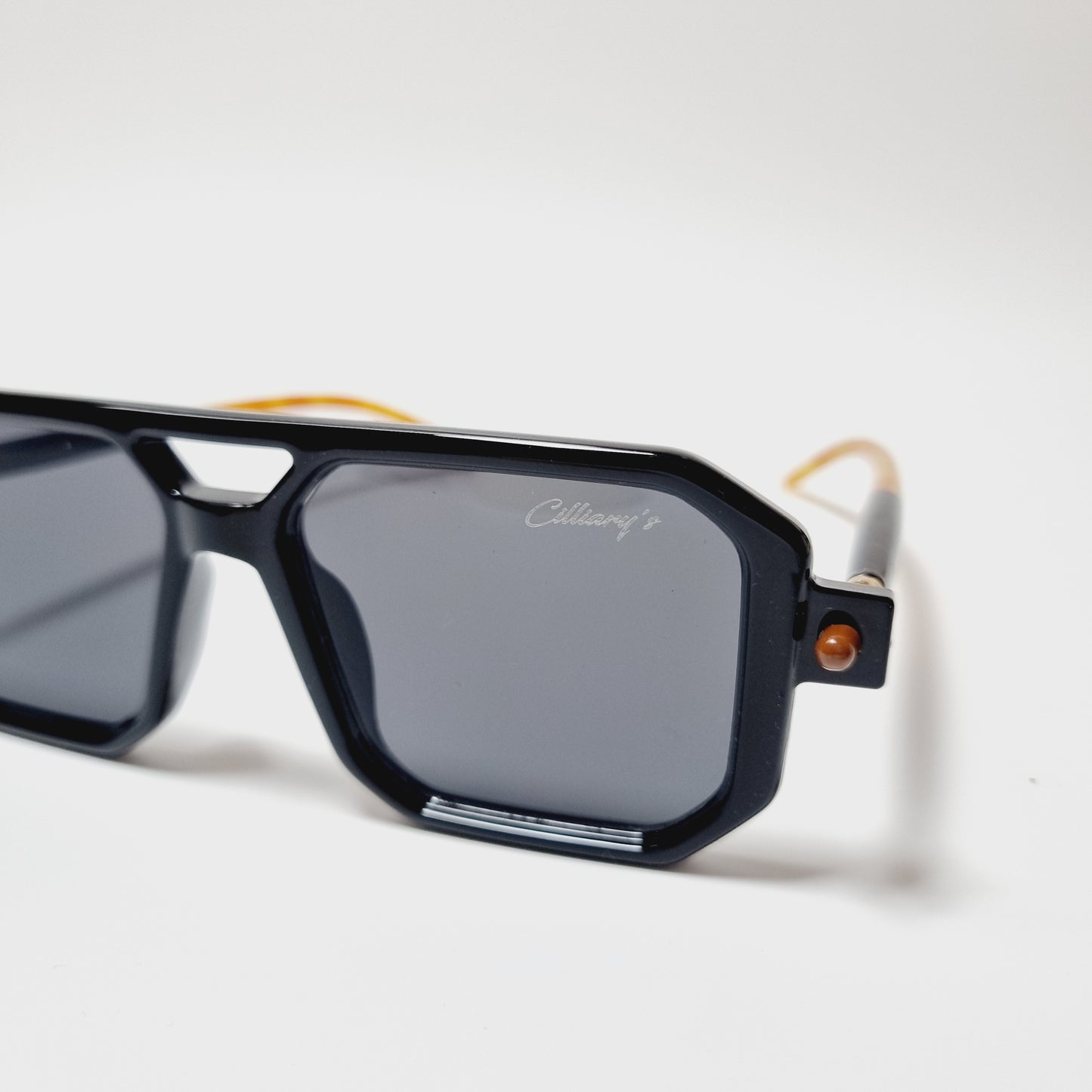 Square Cut Black (Mens)