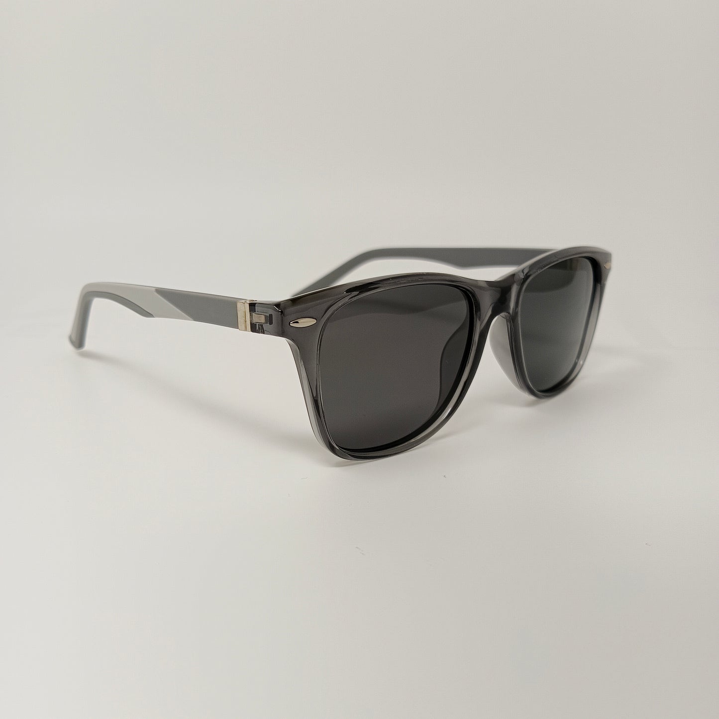 Traveler ( Men, Wayfarer ) Polarised Ash Grey